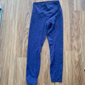 LULULEMON ALIGNS W/GRAPHIC